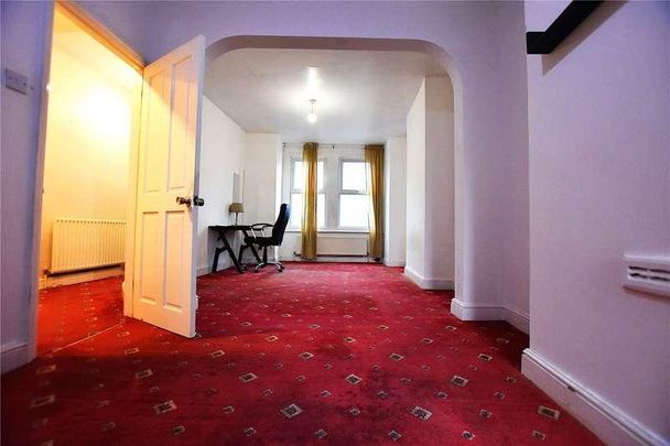 Burlington Road, Thornton Heath, CR7 - Photo 1