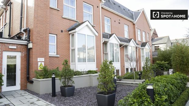 1-bedroom apartment for rent in Donnybrook, Dublin - Photo 1