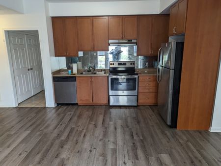 For Lease - 2891 Rio Court Unit# 33, Mississauga, Ontario - Photo 3