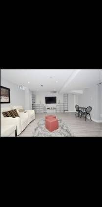 2 Bedroom basement apartment - Photo 1