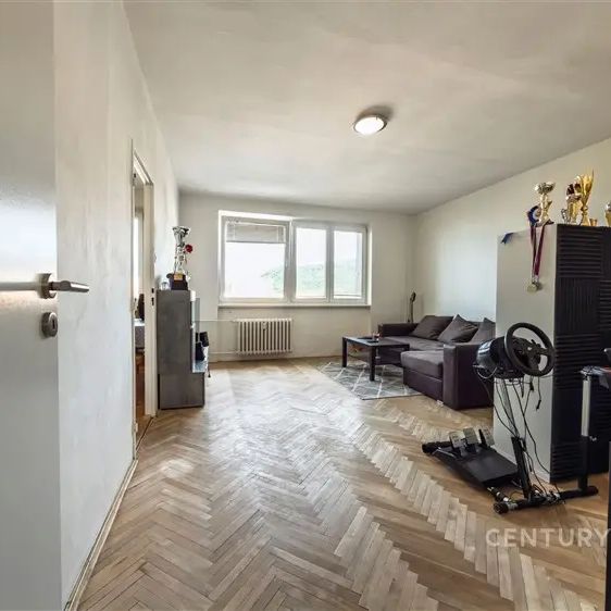 Pronájem bytu 2+1 s balkonem, Kopřivnice, ul. I. Šustaly. - Fotografie 1