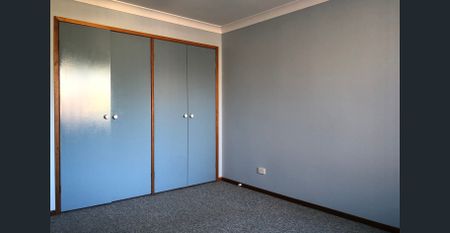 2 BEDROOM DUPLEX - NEAT AND TIDY - Photo 3