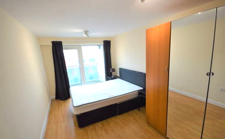3 bedroom apartment to rent Royal Plaza, 2 Westfield Terrace, Sheffield, S1 - Photo 3