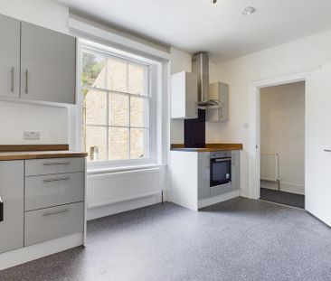 2 bedroom maisonette to rent - Photo 6