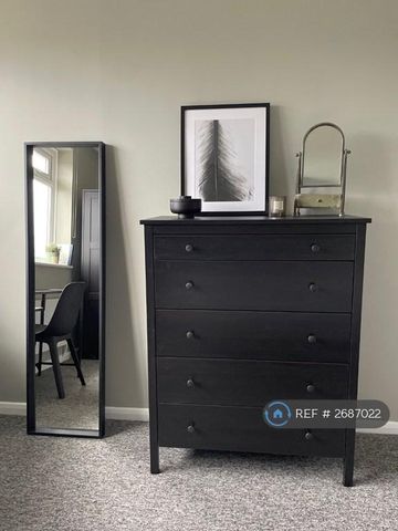 1 bedroom in a house share to rent - Photo 3