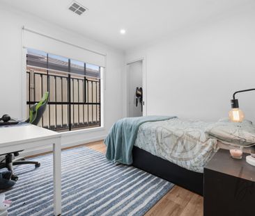 Spacious, Modern Family Living in Prime Wollert Location - Photo 2