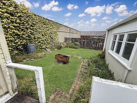 15 Bush Grove, Trentham - Photo 4