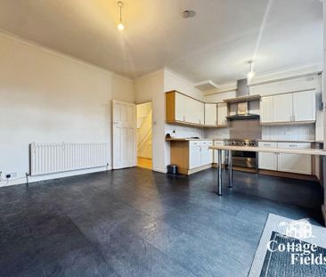 4 bedroom terraced house to rent - Photo 3