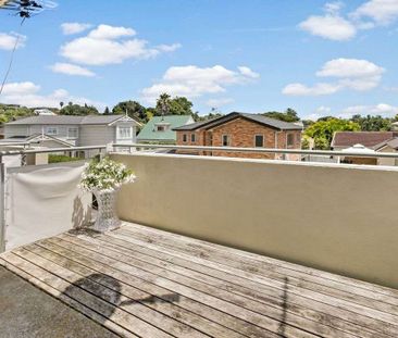 A sunny one bedroom plus office in Mt Eden - Photo 3