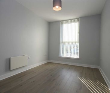 2 bed Flat for rent - Photo 5