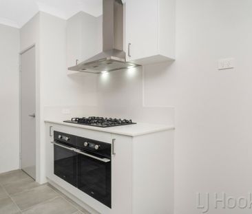 Near new seaside home - Photo 2