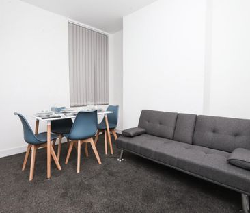 5 bedroom House To Let Total Size: 1411 SQ FT - Photo 2