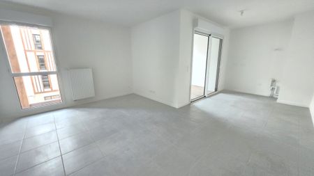 Location Appartement 3 pièces 67m² BAYONNE 64100 - Photo 4