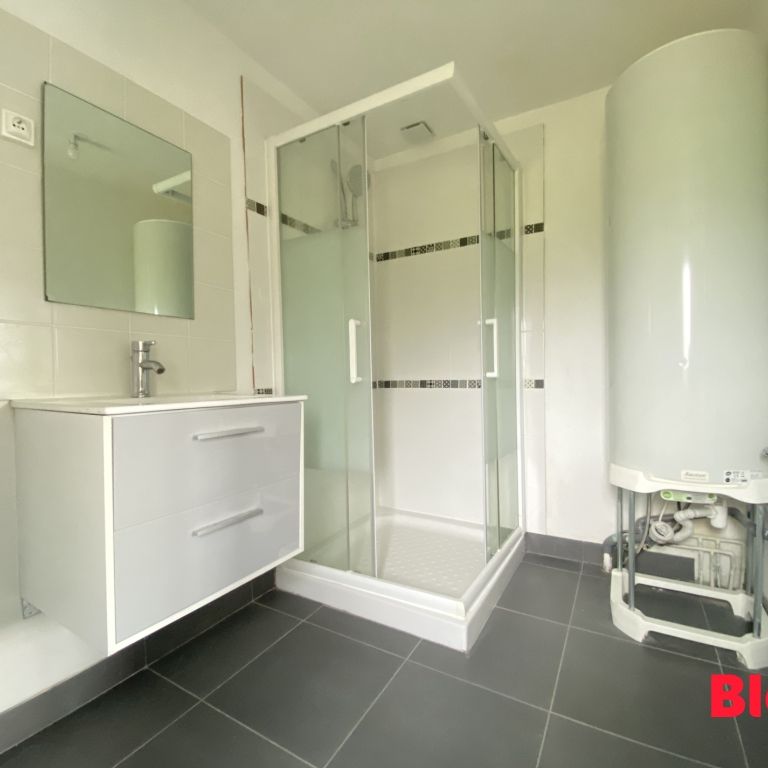 Location Maison 2 pièces 46m² ST SULPICE DES LANDES 35390 - Photo 1