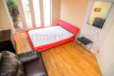 Edwin Street, E16 1QA, London - Photo 3