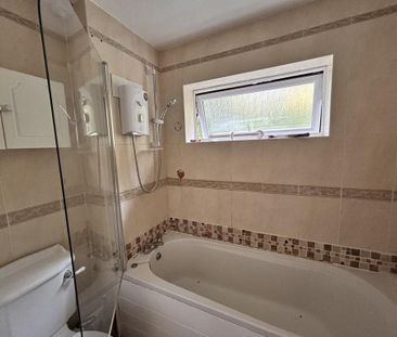 2 bedroom end of terrace house to rent - Photo 6