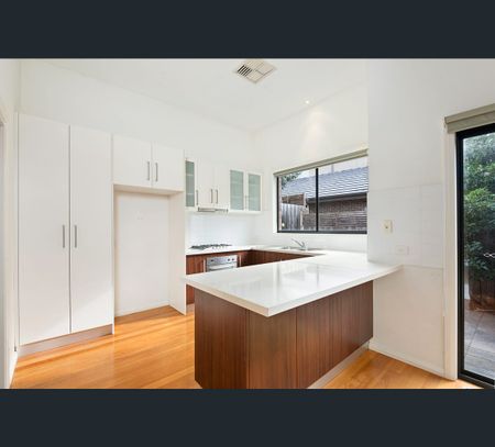 2/7 Mutual Road, Balwyn North, Vic 3104 - Photo 5