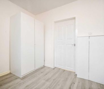 3 bedroom apartment to rent - Photo 5