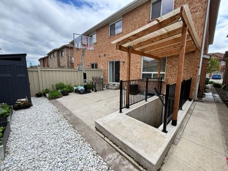 For Lease - 77 Personna Circle, Brampton, Ontario - Photo 3