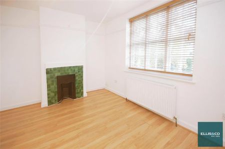 3 bedroom end of terrace house to rent - Photo 2
