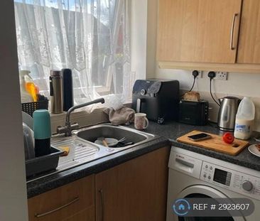 2 bedroom terraced house to rent - Photo 4