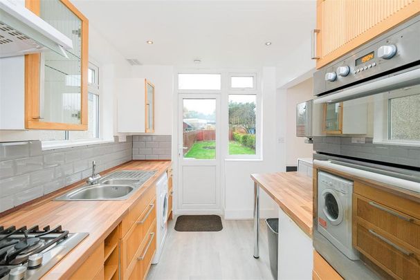 3 bedroom semi-detached house to rent - Photo 1