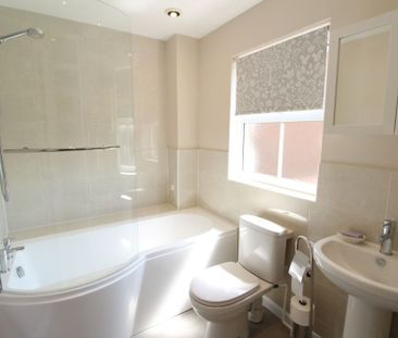 Withy Bush, Burgess Hill, RH15 - Photo 6
