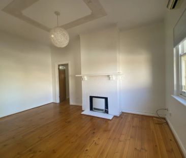 Freshly painted 3 Bedroom Home - Photo 5