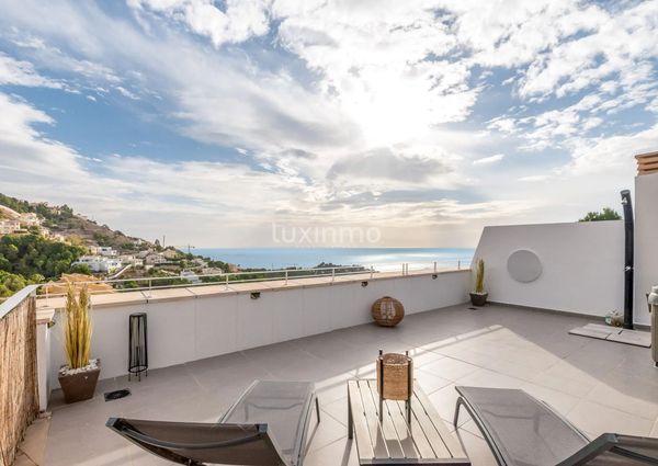 Beautiful penthouse with sea views for rent in Altea