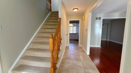 For Lease - 2251 Constance Drive, Oakville, Ontario - Photo 4