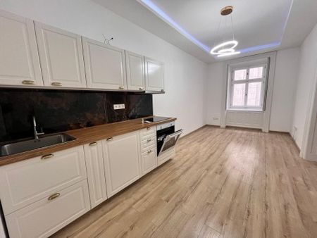 1052. Budapest Apáczai Csere János utca - Photo 4