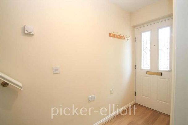 Livia Close, Hinckley, LE10 - Photo 1