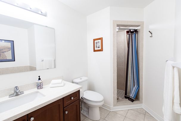 For Lease - 4 Old Orchard Crescent, Richmond Hill, Ontario - Photo 1