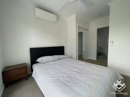 Brand-New Fully Furnished, All-Inclusive One-Bedroom Studio - Photo 4