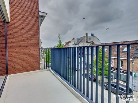 Centraal gelegen appartement met parking - Photo 5