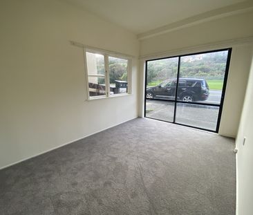Owhiro Bay Living - Photo 5