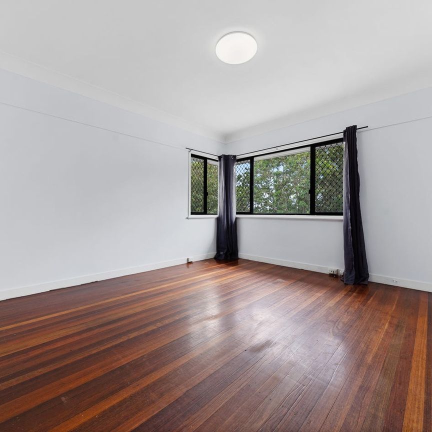 THREE BEDROOM FAMILY HOME IN INALA - Photo 1