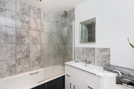 4 bedroom detached house to rent - Photo 5
