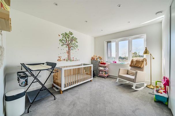 5 bedroom semi-detached house to rent - Photo 1