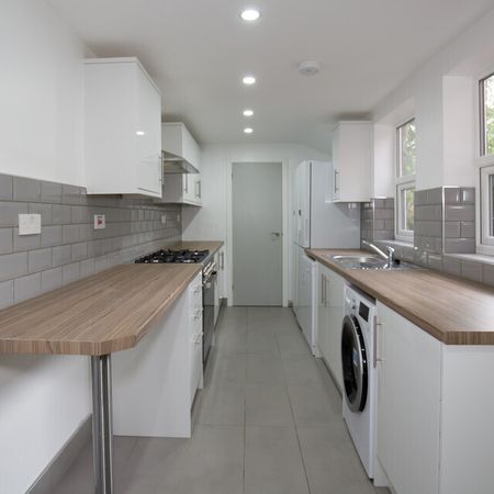 Room 4 of 5, Terry Road, Coventry, CV1 2AZ - Photo 3