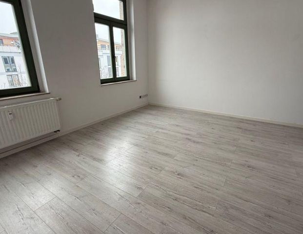 TOP Whg. - 3. OG / offene Küche / Bad mit Wanne ! - Foto 1