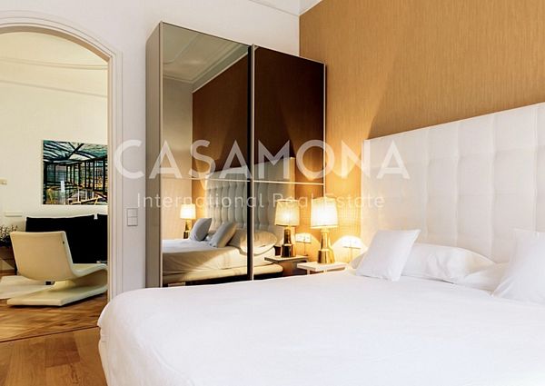 Modern 3 Bedroom Apartment with Private Terrace in Eixample