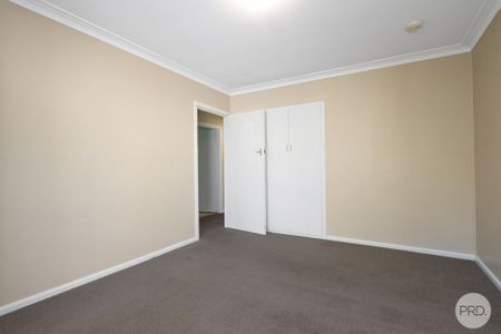 3-BEDROOM HOME WITH SHED PERFECT FOR ANY TRADESMAN - Photo 4