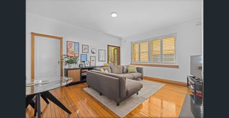 Spacious Ground-Floor Apartment in Double Bay Village - Photo 4