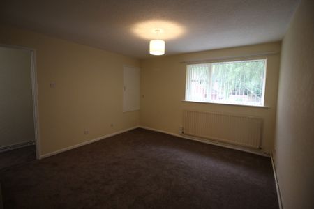 1 Bedroom Flat - Photo 5