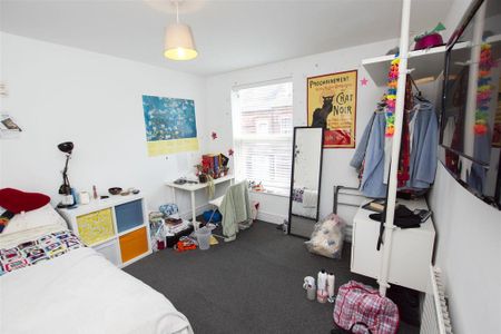 5 bedroom apartment to rent - Photo 4