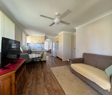 Neat & Tidy 3 Bedroom Home in Quiet Location - Photo 1