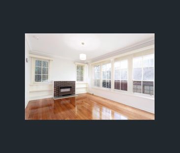 Charming 2-Bedroom Period Home - Photo 6