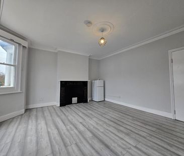 5 bedroom semi-detached house to rent - Photo 2