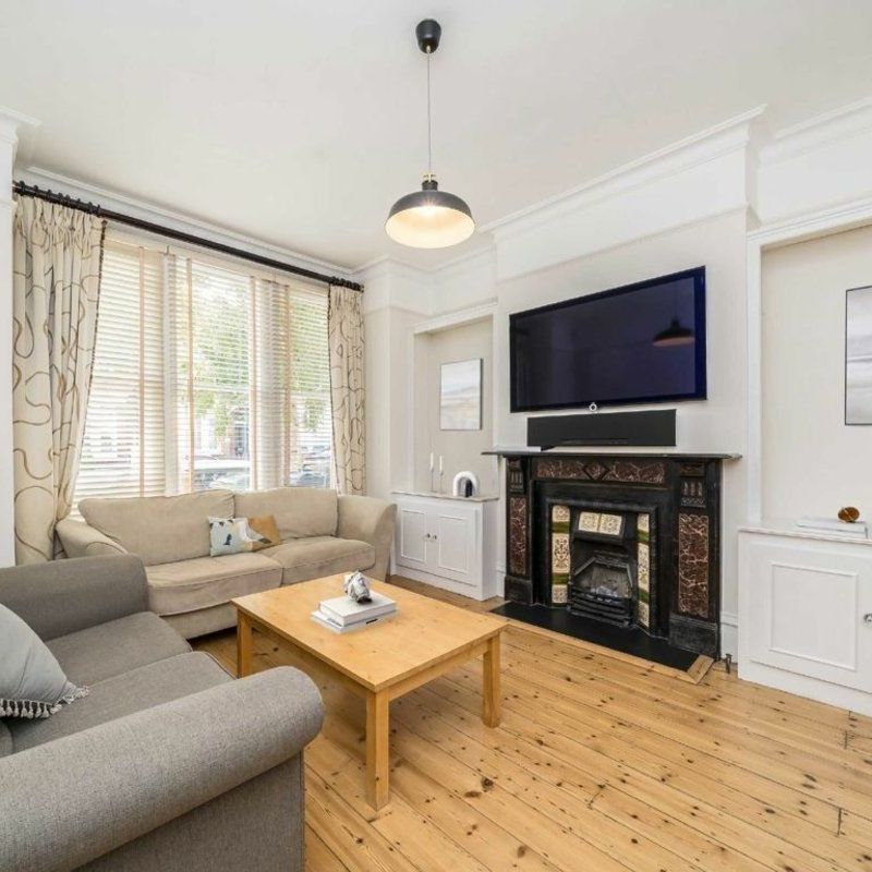 Elms Crescent, Clapham, SW4 - Photo 1